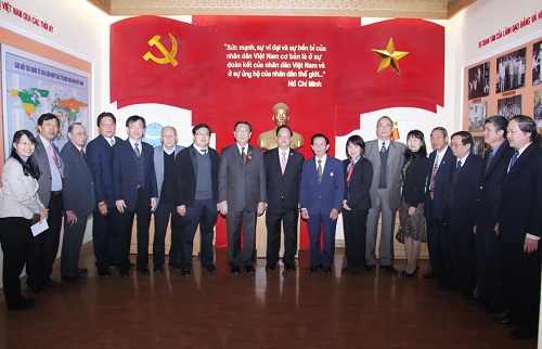 การต่างประเทศช่องทางประชาชนปฏิบัติตามแนวทางการผสมผสานเข้ากับโลก